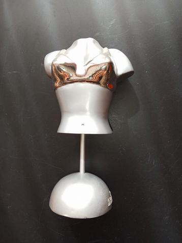 Vintage Triumph Buste Jaren 50 beschikbaar voor biedingen