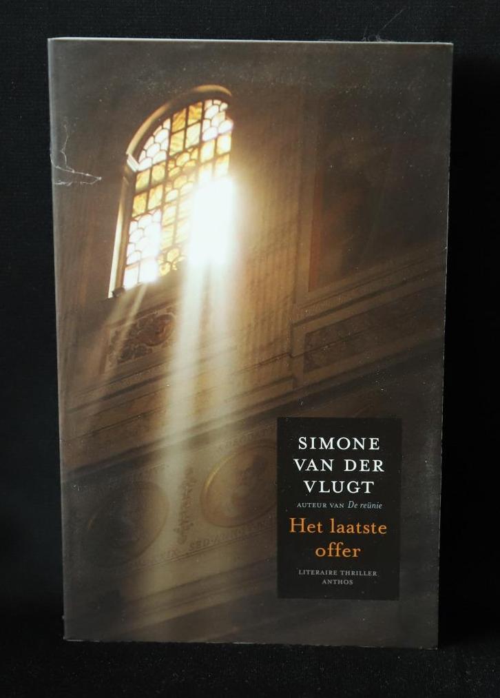 Simone van der Vlugt, Het laatste offer, Boeken, Thrillers, Gelezen, Ophalen of Verzenden