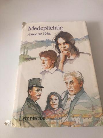 Medeplichtig - Anke de Vries beschikbaar voor biedingen