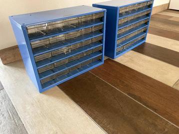 2x Vakjes kast Raaco vintage garage kleine assortiments  beschikbaar voor biedingen