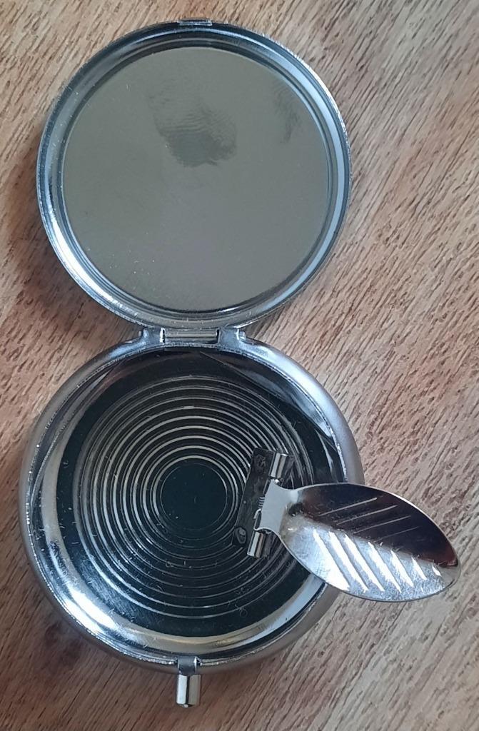 Draagbare mini asbak voor onderweg z.g.a.n., Verzamelen, Rookartikelen, Aanstekers en Luciferdoosjes, Zo goed als nieuw, Asbak