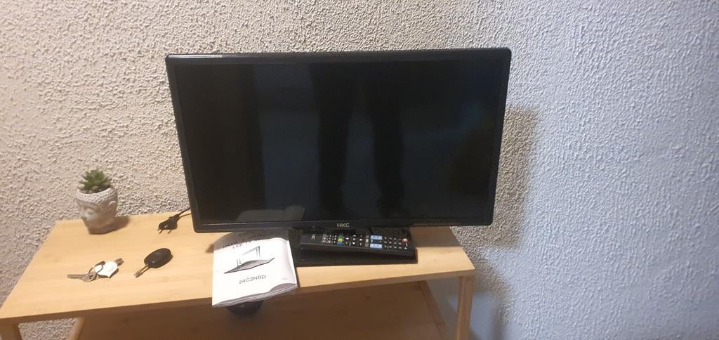 24 inch TV met DVD speler - Zeer Goede Staat, Audio, Tv en Foto, Televisies, Zo goed als nieuw, LED, 40 tot 60 cm, Ophalen of Verzenden