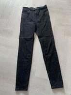 Bijna nieuwe skinny spijkerbroek Pull & Bear mt 38, Zwart, Ophalen of Verzenden, Zo goed als nieuw, W30 - W32 (confectie 38/40)