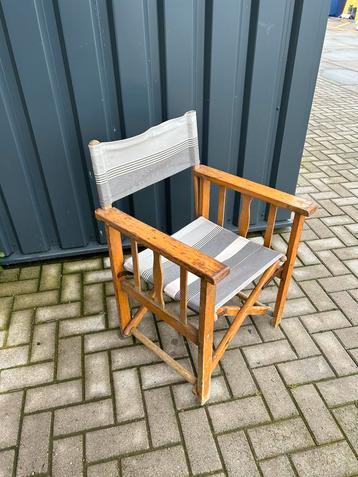 8 vintage houten klapstoelen met canvas beschikbaar voor biedingen