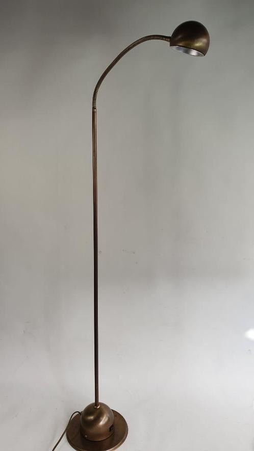 Bronzen vloerlamp met buigbare halogeen spot. 130 cm. S35, Huis en Inrichting, Lampen | Vloerlampen, Gebruikt, 100 tot 150 cm