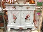 Brocante kast wit met rozen decoraties, Ophalen