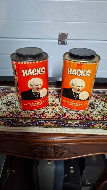 Twee antieke oude blikken beschikbaar voor biedingen