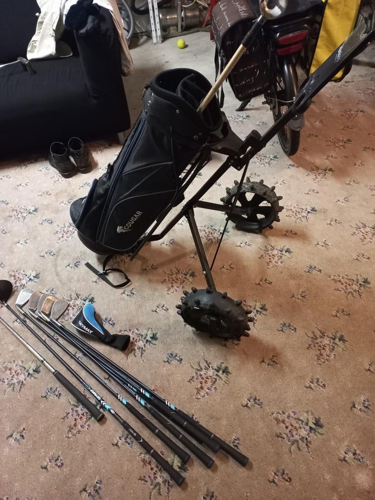 Golf karretje met winterbanden, Sport en Fitness, Golf, Ophalen of Verzenden, Set