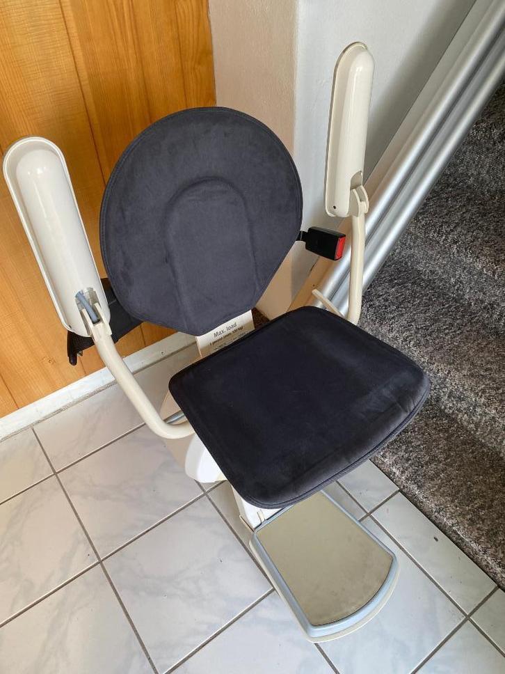 Traplift Otolift Parallel, Diversen, Trapliften, Zo goed als nieuw, Recht, Ophalen