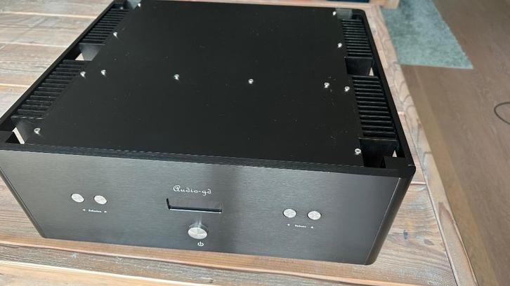 Te koop nette Audio GD Master 10 Versterker 2x500w classe AB, Audio, Tv en Foto, Versterkers en Receivers, Zo goed als nieuw, Stereo