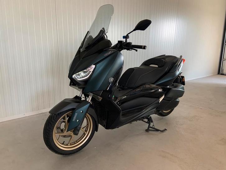 Yamaha X-MAX 300  ABS  BJ 2022 - Verhoogd windscherm KM 7409, Motoren, Motoren | Yamaha, Bedrijf, Scooter, 12 t/m 35 kW, ABS, LED Verlichting