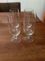 4 bierglazen op poot, Verzamelen, Glas en Borrelglaasjes, Ophalen of Verzenden, Zo goed als nieuw, Bierglas