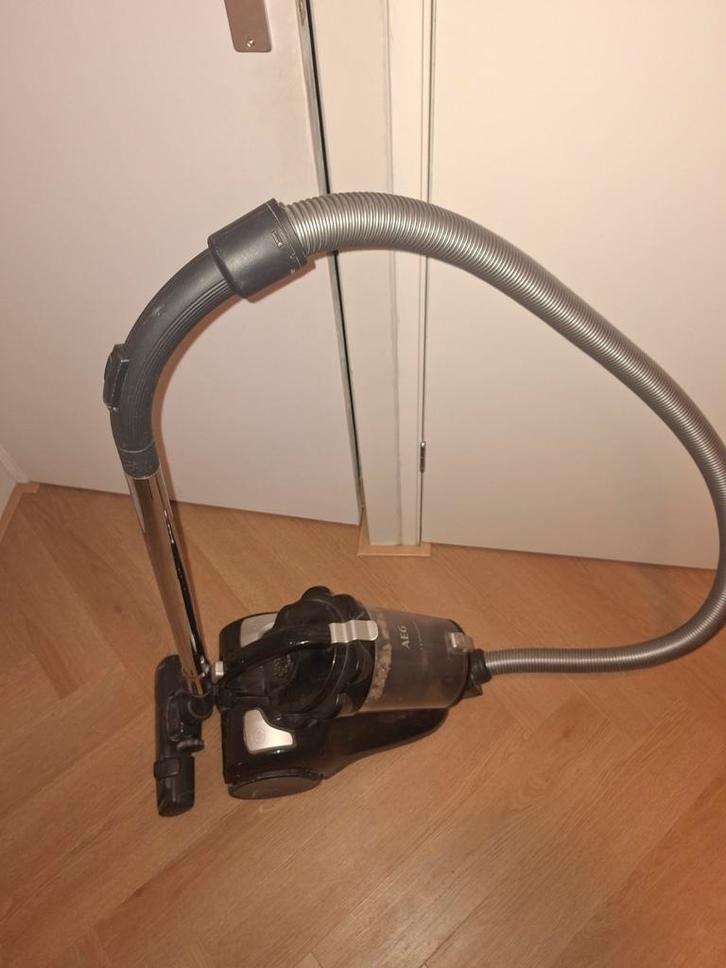 AEG LX4 Efficiency Stofzuiger - Goed Werkend!, Witgoed en Apparatuur, Stofzuigers, Gebruikt, Stofzuiger, Minder dan 1200 watt