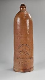 TE KOOP GEVRAAGD: Kruik waarop "EAU MINERALE - SPA ....., Ophalen of Verzenden
