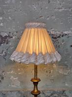 Grote crèmekleurige lampenkap met ruches, Ophalen, Gebruikt, 25 tot 50 cm, Klassiek / Retro / Vintage