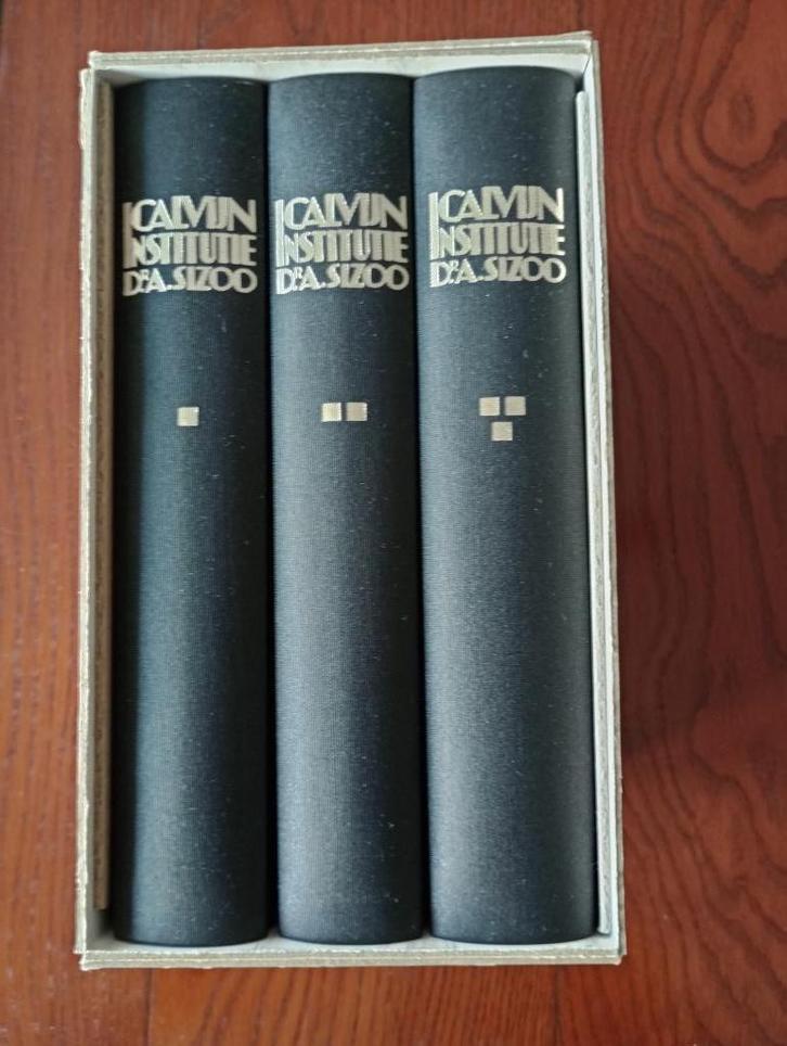 Institutio Johannes Calvijn dr. A. Sizoo cassette + boeken, Boeken, Godsdienst en Theologie, Zo goed als nieuw, Christendom | Protestants