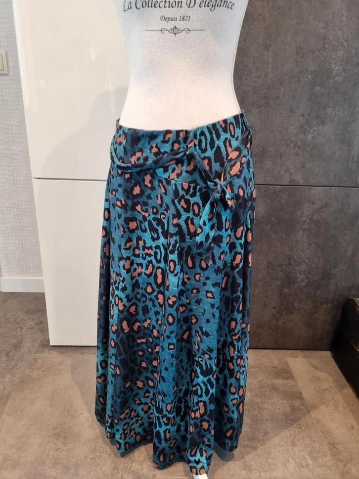 Maicazz Rok - Luipaardprint - Maat 44, Kleding | Dames, Rokken, Zo goed als nieuw, Maat 42/44 (L), Blauw, Onder de knie, Ophalen of Verzenden