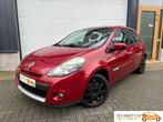 Renault Clio 1.2 AircoNaviParkeersensorElektrPakketBluetooth, Auto's, Voorwielaandrijving, Stof, Gebruikt, Zwart
