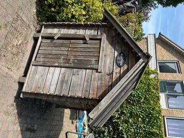 Houten speelhuis voor in de tuin beschikbaar voor biedingen