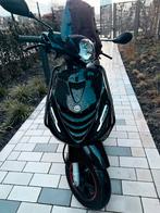 Piaggio Zip zwart 2025 te koop, Fietsen en Brommers, Scooters | Piaggio, Ophalen, Zo goed als nieuw, Benzine, Zip