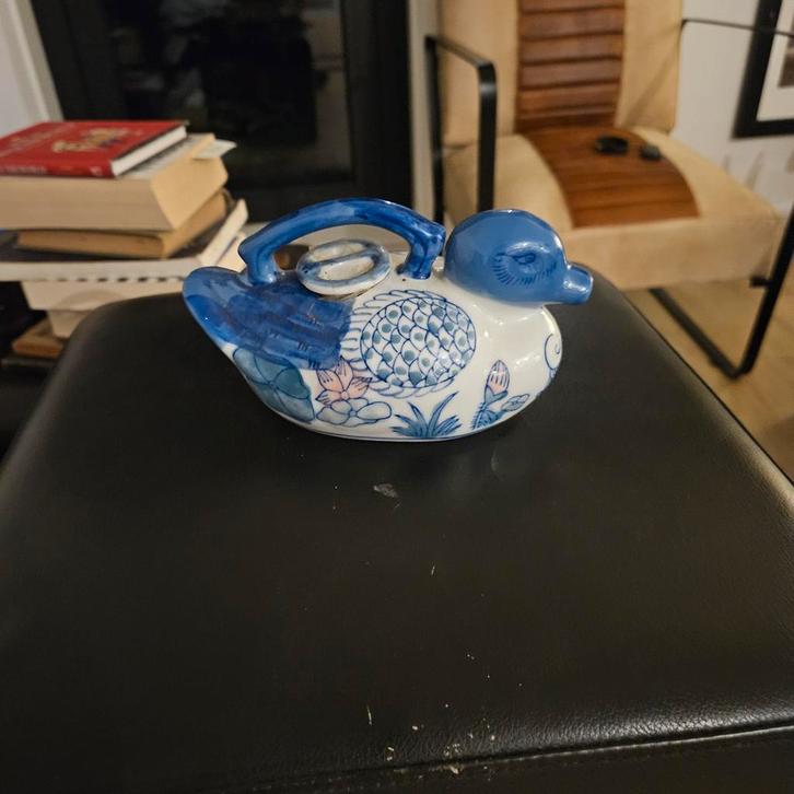 Porseleinen Siereend, Antiek en Kunst, Antiek | Porselein, Ophalen of Verzenden