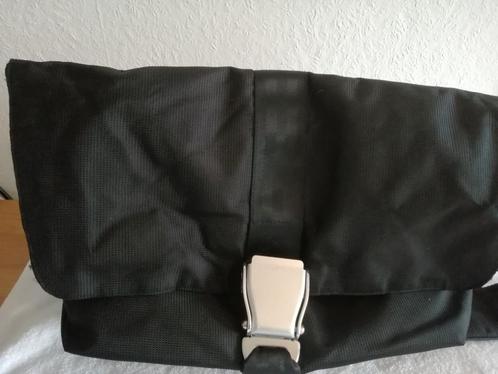 schooltas/laptoptas met vliegtuigstoelsluiting(gesp)   UNIEK, Sieraden, Tassen en Uiterlijk, Tassen | Schooltassen, Nieuw, Aktetas of Boekentas