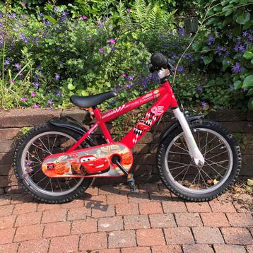 Cars fiets 16 inch met zijwieltjes beschikbaar voor biedingen