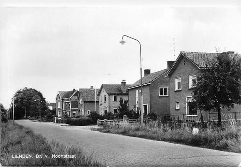 (387-195-023) Lienden Dr v Noortstraat, Verzamelen, Ansichtkaarten | Nederland, Gelderland, Verzenden