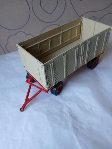 Zijkiep wagen. Siku 2147 1:32 beschikbaar voor biedingen