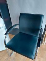 4 leren zwarte Thonet stoelen., Ophalen, Gebruikt, Zwart, Metaal