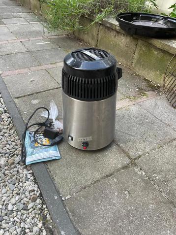Destilleer apparaat 4 liter.  beschikbaar voor biedingen