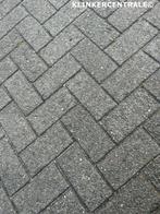 ROOIKORTING 8.000m2 grijs en antraciet betonklinkers, Tuin en Terras, Tegels en Klinkers, Bij dit gebruikte product niet meer te achterhalen.