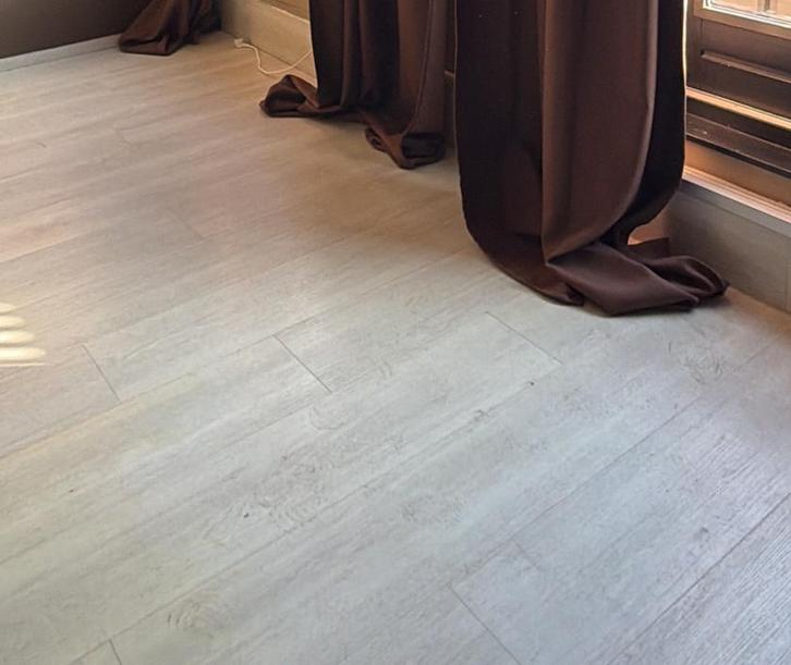 Laminaat, Doe-het-zelf en Verbouw, Vloerdelen en Plavuizen, Zo goed als nieuw, Laminaat, Hout, 50 tot 150 cm, 10 tot 30 cm, 10 m² of meer