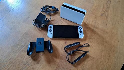 Nintendo Switch OLED,, Spelcomputers en Games, Spelcomputers | Nintendo Switch, Zo goed als nieuw, Switch OLED, Ophalen of Verzenden