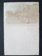 Fotokaart Voorstraat in Willemstad ( voor 1900), Ophalen of Verzenden, Voor 1920, Gelopen, Noord-Brabant