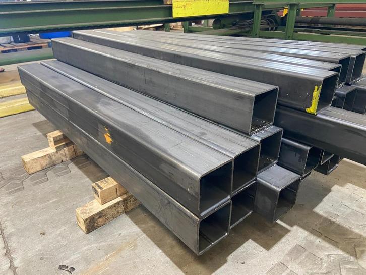 Diverse stalen koker  120x120x5 & 120x120x4, Doe-het-zelf en Verbouw, Metalen, IJzer, Ophalen