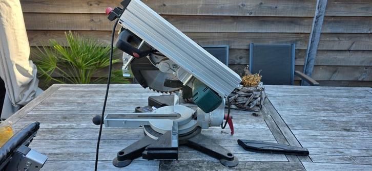 Afkortzaagmachine, Doe-het-zelf en Verbouw, Gereedschap | Zaagmachines, Gebruikt, Afkortzaag, 1200 watt of meer, 70 mm of meer