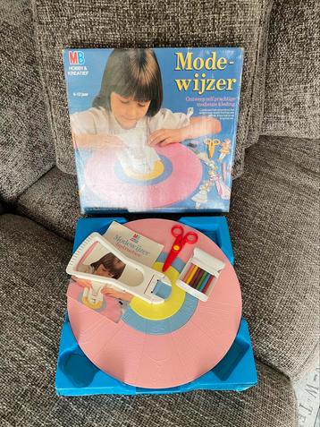 1981 MODEWIJZER van MB Compleet beschikbaar voor biedingen