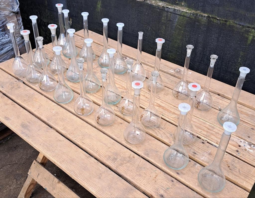 Flesjes laboratorium flesjes erlenmeier flesjes decoratie, Antiek en Kunst, Verzenden