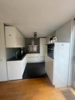 Complete keuken hoogglans wit met zwart composiet blad, Huis en Inrichting, Keuken | Complete keukens, Ophalen, Gebruikt, Wit