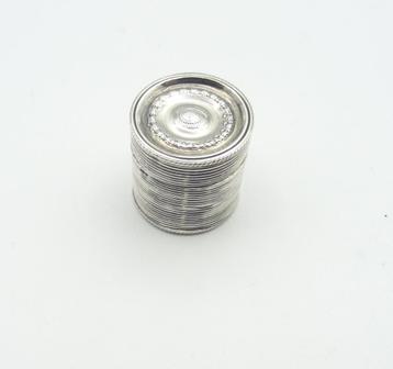 Muntendoosje, antiek Hollands zilver. 150 euro. beschikbaar voor biedingen