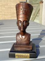 Bronzen beeldje: Koningin Nefertiti omstreeks 1360 voor Chr., Verzamelen, Beelden en Beeldjes, Overige typen, Gebruikt, Ophalen