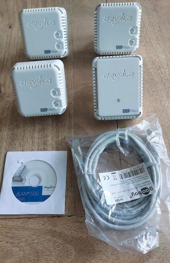 DEVOLO 500 ..ADAPTERS 4 STUKS. (3X WIFI 1X DLAN DUO), Computers en Software, Powerlines, Gebruikt, Ophalen of Verzenden