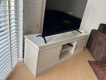 Witte TV Meubel - 150cm breed beschikbaar voor biedingen