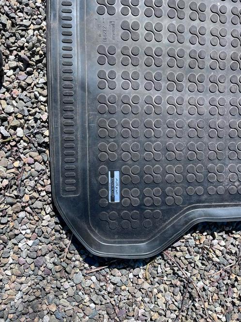 Rubber kofferbakmat Volvo V70/XC70 | 2007-2016, Auto diversen, Kofferbakmatten, Zo goed als nieuw, Ophalen of Verzenden