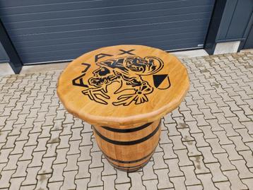 wijnvat tafel / statafel / mancave beschikbaar voor biedingen