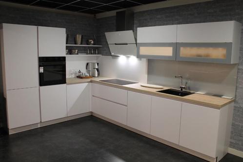 showroom keuken Nolte arctic wit, Huis en Inrichting, Keuken | Complete keukens, Nieuw, Hoekkeuken, Wit, Greeploos, Ophalen