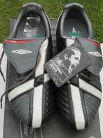 Umbro voetbal schoenen maat 40 nieuw, Ophalen, Maat XS of kleiner, Schoenen, Nieuw