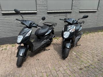 SYM X PRO BEZORGSCOOTERS 2 STUKS PARTIJ OPKNAP BJ 2021 beschikbaar voor biedingen