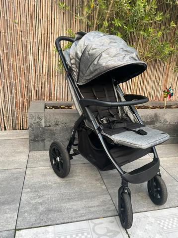 Momi Miya kinderwagen/buggy grijs max 22 kg nette staat beschikbaar voor biedingen